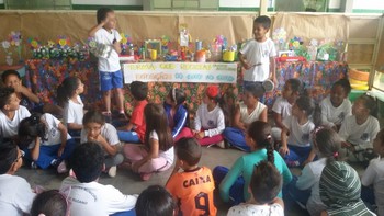 Medium_exposi_ao_do_lixo_ao_luxo_com_materiais_reaproveitados_reciclaveis