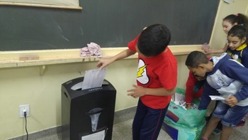 Medium_picando_papel