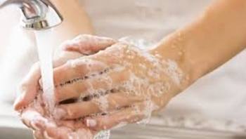 Medium_lavar_as_maos