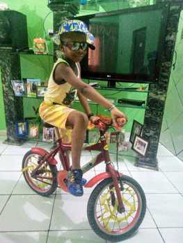 Medium_feira_de_trocas_-_fantasia_de_ciclista