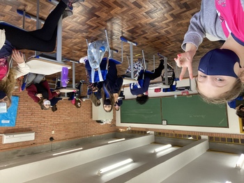 Medium_0acc81cf-5984-4ba6-b861-1dc548f1d499