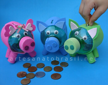 Medium_cofre-de-garrafa-pet-porquinhos2