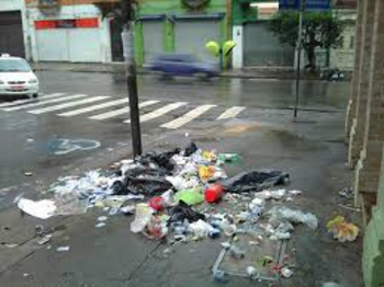 Medium_lixo_no_chao