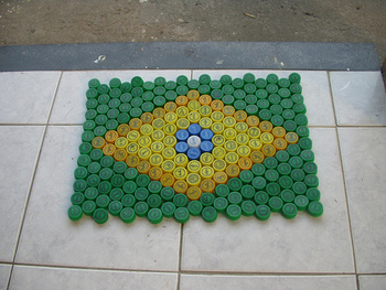 Medium_tapete-de-tampinhas